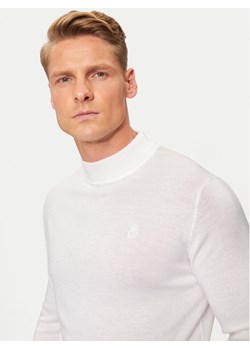 KARL LAGERFELD Golf 655002 544399 Biały Regular Fit ze sklepu MODIVO w kategorii Swetry męskie - zdjęcie 182693594