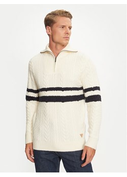Guess Sweter M4BR12 Z3HA2 Écru Regular Fit ze sklepu MODIVO w kategorii Swetry męskie - zdjęcie 182693624