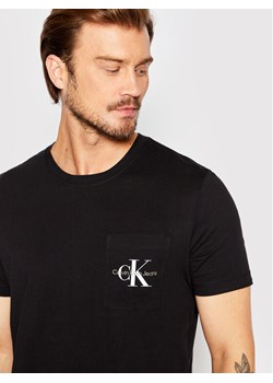 Calvin Klein Jeans T-Shirt J30J320936 Czarny Slim Fit ze sklepu MODIVO w kategorii T-shirty męskie - zdjęcie 182693662