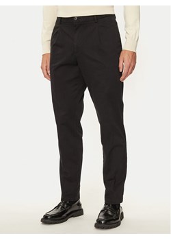 Boss Spodnie materiałowe 50524390 Czarny Regular Fit ze sklepu MODIVO w kategorii Spodnie męskie - zdjęcie 182694323