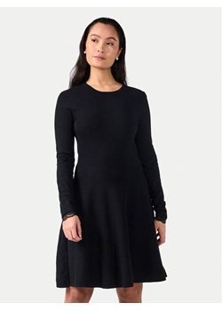 YAS Sukienka dzianinowa Becco 26011181 Czarny Regular Fit ze sklepu MODIVO w kategorii Sukienki - zdjęcie 182694581
