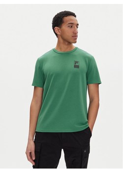 Fila T-Shirt Lennik FAM0883 Zielony Regular Fit - id: 0000305367808 - marki Fila - 182695264 Fila T-Shirt Lennik FAM0883 Zielony Regular Fit ze sklepu MODIVO w kategorii T-shirty męskie - zdjęcie 182695264