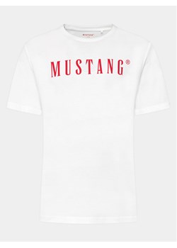 Mustang T-Shirt Austin 1014695 Biały Regular Fit ze sklepu MODIVO w kategorii T-shirty męskie - zdjęcie 182696163