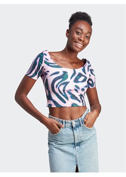 adidas T-Shirt IM2566 Różowy Loose Fit ze sklepu MODIVO w kategorii Bluzki damskie - zdjęcie 182696324