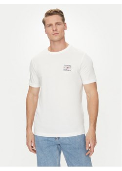 Tommy Hilfiger T-Shirt Stack MW0MW38622 Biały Regular Fit ze sklepu MODIVO w kategorii T-shirty męskie - zdjęcie 182696574