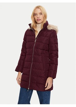 Tommy Hilfiger Kurtka puchowa Heritage WW0WW43234 Bordowy Regular Fit ze sklepu MODIVO w kategorii Kurtki damskie - zdjęcie 182696622