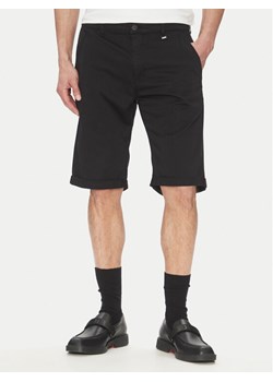 KARL LAGERFELD Szorty materiałowe 265812 552829 Czarny Regular Fit ze sklepu MODIVO w kategorii Spodenki męskie - zdjęcie 182697312