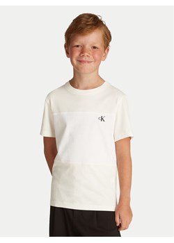 Calvin Klein Jeans Komplet 2 t-shirtów Color Block IB0IB02441 Kolorowy Regular Fit ze sklepu MODIVO w kategorii T-shirty chłopięce - zdjęcie 182698134