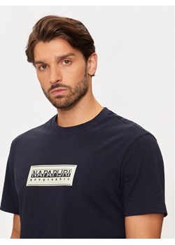 Napapijri T-Shirt S-box Logo NP0A4I3L Granatowy Regular Fit ze sklepu MODIVO w kategorii T-shirty męskie - zdjęcie 182698353