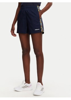 adidas Szorty sportowe Liberty London 3-Stripes Infill JC7777 Granatowy Loose Fit ze sklepu MODIVO w kategorii Szorty - zdjęcie 182698523