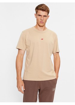 New Balance T-Shirt Athletics Remastered Graphic Cotton Jersey Short Sleeve T-shirt MT31504 Brązowy Regular Fit ze sklepu MODIVO w kategorii T-shirty męskie - zdjęcie 182698640