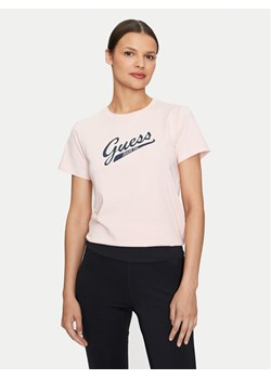 Guess Jeans T-Shirt W4YI13 J1314 Różowy Regular Fit ze sklepu MODIVO w kategorii Bluzki damskie - zdjęcie 182698762