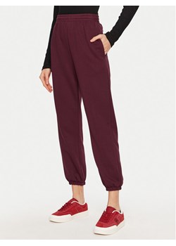 ViCOLO Spodnie dresowe TS0553 Bordowy Regular Fit ze sklepu MODIVO w kategorii Spodnie damskie - zdjęcie 182699220