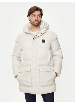 Calvin Klein Kurtka puchowa K10K113465 Beżowy Regular Fit ze sklepu MODIVO w kategorii Kurtki męskie - zdjęcie 182700152