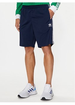 adidas Szorty sportowe adicolor Firebird IM9422 Granatowy Regular Fit ze sklepu MODIVO w kategorii Spodenki męskie - zdjęcie 182700823