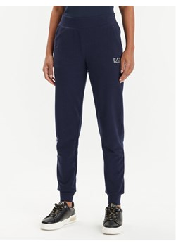 EA7 Emporio Armani Spodnie dresowe 8NTP85 TJTXZ 0555 Granatowy Regular Fit ze sklepu MODIVO w kategorii Spodnie damskie - zdjęcie 182702391