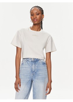 Calvin Klein T-Shirt Micro Logo K20K206629 Écru Regular Fit ze sklepu MODIVO w kategorii Bluzki damskie - zdjęcie 182702991