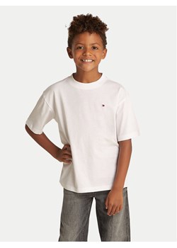 Tommy Hilfiger T-Shirt Essential Archive KB0KB09646 S Biały Regular Fit ze sklepu MODIVO w kategorii T-shirty chłopięce - zdjęcie 182703382