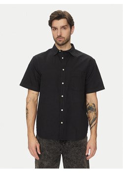 Vans Koszula Lawson Solid VN000M13 Czarny Regular Fit ze sklepu MODIVO w kategorii Koszule męskie - zdjęcie 182703502