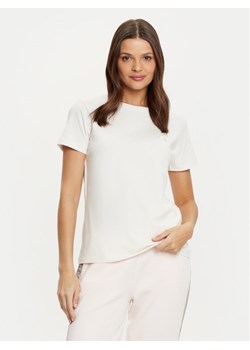 Guess T-Shirt V4YI09 J1314 Écru Oversize ze sklepu MODIVO w kategorii Bluzki damskie - zdjęcie 182703632