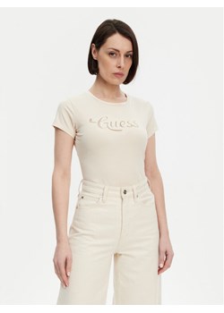 Guess T-Shirt W5GI47 KA0Q1 Écru Slim Fit ze sklepu MODIVO w kategorii Bluzki damskie - zdjęcie 182704050