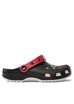 Crocs Klapki Crocs Classic Nba Miami Heats Clog 208861 Czarny ze sklepu MODIVO w kategorii Klapki męskie - zdjęcie 182704382