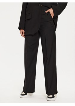 Weekend Max Mara Spodnie materiałowe Visivo 2425136041 Czarny Relaxed Fit ze sklepu MODIVO w kategorii Spodnie damskie - zdjęcie 182705432
