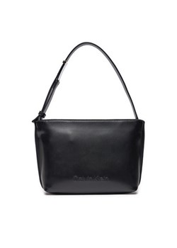 Calvin Klein Torebka Embossed Logo K60K612551 Czarny ze sklepu MODIVO w kategorii Torebki damskie - zdjęcie 182705551