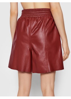 Gestuz Szorty skórzane Liljagz 10905351 Bordowy Relaxed Fit ze sklepu MODIVO w kategorii Szorty - zdjęcie 182705813