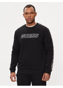 Guess Bluza Arlo Z4GQ24 K6ZS1 Czarny Regular Fit ze sklepu MODIVO w kategorii Bluzy męskie - zdjęcie 182706122