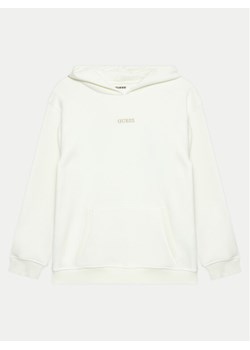 Guess Bluza J4BQ29 KCHX0 Biały Relaxed Fit ze sklepu MODIVO w kategorii Bluzy dziewczęce - zdjęcie 182706283