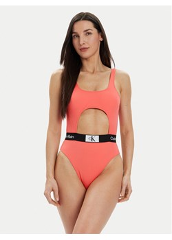 Calvin Klein Swimwear Strój kąpielowy KW0KW02357 Koralowy ze sklepu MODIVO w kategorii Stroje kąpielowe - zdjęcie 182706561