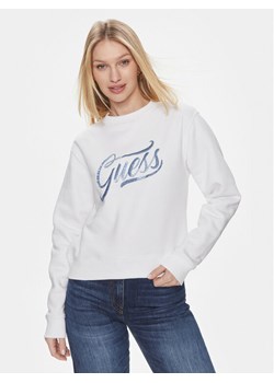 Guess Bluza Cn Stones Logo W4RQ14 KB681 Biały Relaxed Fit ze sklepu MODIVO w kategorii Bluzy damskie - zdjęcie 182706824