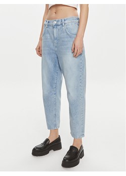 Mustang Jeansy Boyfriend 1014810 Niebieski Boyfriend Fit ze sklepu MODIVO w kategorii Jeansy damskie - zdjęcie 182707654