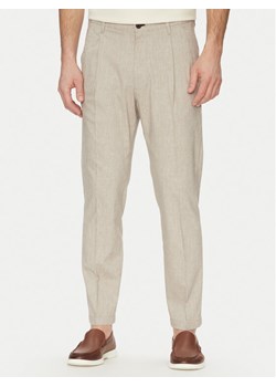 JOOP! Jeans Chinosy 15 JJF-100Lead2 30046561 Beżowy Loose Fit ze sklepu MODIVO w kategorii Spodnie męskie - zdjęcie 182708152