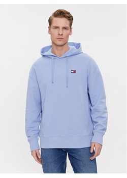 Tommy Jeans Bluza DM0DM16369 Niebieski Relaxed Fit ze sklepu MODIVO w kategorii Bluzy męskie - zdjęcie 182708511