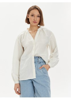 Wrangler Koszula Poet 112352274 Biały Relaxed Fit ze sklepu MODIVO w kategorii Koszule damskie - zdjęcie 182709833