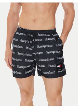 Tommy Hilfiger Szorty kąpielowe UM0UM03150 Granatowy Regular Fit ze sklepu MODIVO w kategorii Kąpielówki - zdjęcie 182711924
