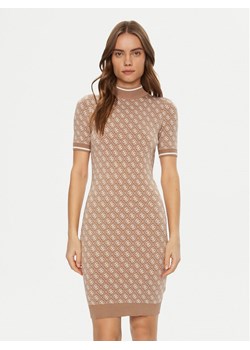 Guess Sukienka dzianinowa W3YK39 Z37K0 Beżowy Regular Fit ze sklepu MODIVO w kategorii Sukienki - zdjęcie 182712271