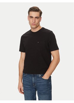 Tommy Hilfiger T-Shirt Essential Solid Pocket Tee MW0MW37283 Czarny Regular Fit ze sklepu MODIVO w kategorii T-shirty męskie - zdjęcie 182712463