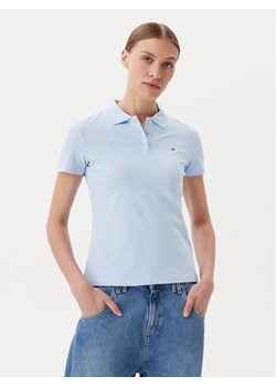 Tommy Jeans Polo Essential DW0DW20160 Błękitny Slim Fit - id: 0000304642067 - marki Tommy Jeans - 182713711 Tommy Jeans Polo Essential DW0DW20160 Błękitny Slim Fit ze sklepu MODIVO w kategorii Bluzki damskie - zdjęcie 182713711