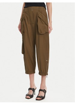 PINKO Spodnie materiałowe 104704 A2ER Khaki Regular Fit ze sklepu MODIVO w kategorii Spodnie damskie - zdjęcie 182713891