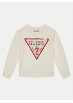 Guess Bluza K4YQ10 KA6R4 Écru Regular Fit ze sklepu MODIVO w kategorii Bluzy chłopięce - zdjęcie 182713951