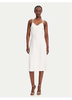 Elisabetta Franchi Sukienka koktajlowa AB74852E2 360 Biały Regular Fit ze sklepu MODIVO w kategorii Sukienki - zdjęcie 182714402