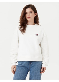 Tommy Jeans Bluza DW0DW19408 Écru Boxy Fit ze sklepu MODIVO w kategorii Bluzy damskie - zdjęcie 182714663