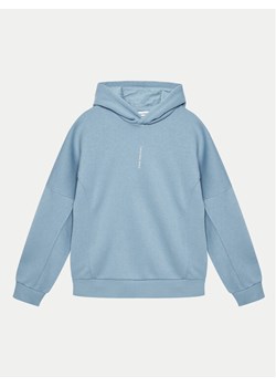 Calvin Klein Jeans Bluza Mnimalistic Logo IB0IB02134 Niebieski Regular Fit ze sklepu MODIVO w kategorii Bluzy chłopięce - zdjęcie 182715131