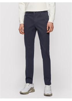Boss Chinosy Broad1-W 50447070 Granatowy Slim Fit ze sklepu MODIVO w kategorii Spodnie męskie - zdjęcie 182715204