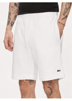 Lacoste Szorty sportowe GH9627 Biały Regular Fit ze sklepu MODIVO w kategorii Spodenki męskie - zdjęcie 182716833