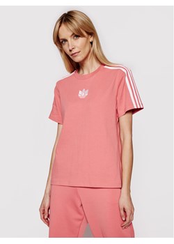 adidas T-Shirt adicolor 3D Trefoil GN6702 Różowy Loose Fit ze sklepu MODIVO w kategorii Bluzki damskie - zdjęcie 182717020