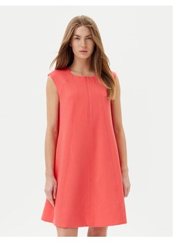 DKNY Sukienka codzienna DD5N1H63 Koralowy Regular Fit ze sklepu MODIVO w kategorii Sukienki - zdjęcie 182717272